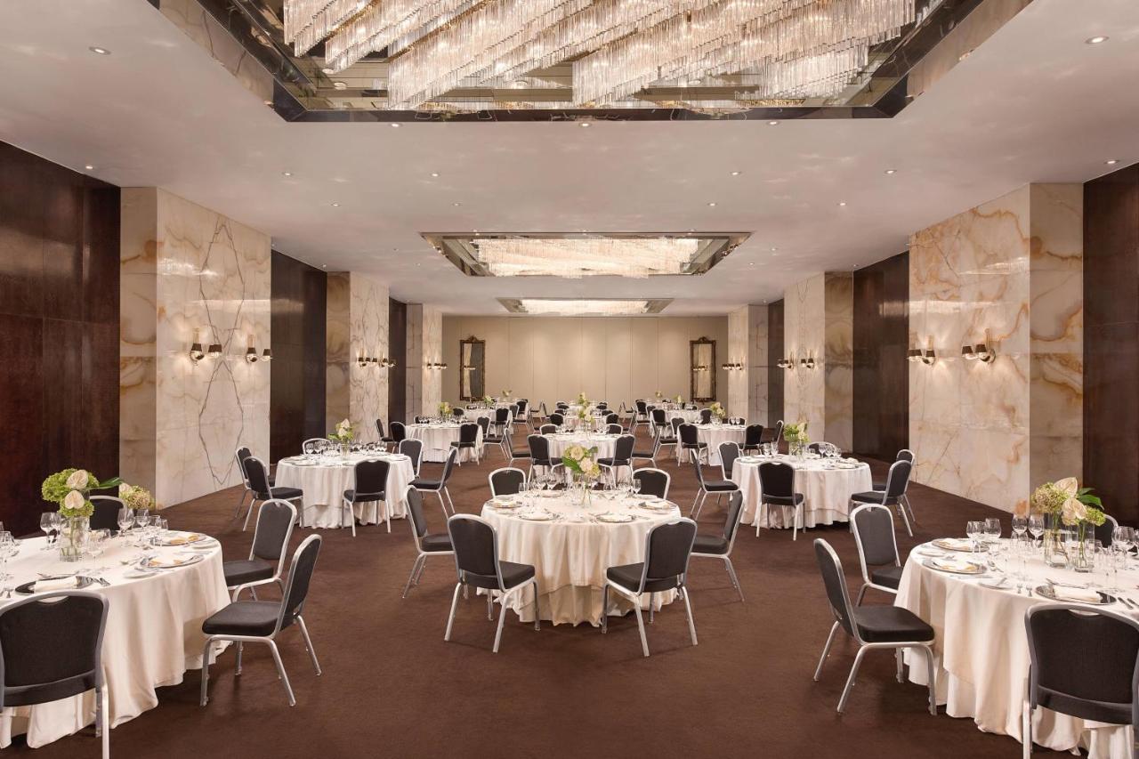 Sheraton Lisboa Hotel & Spa Exterior photo