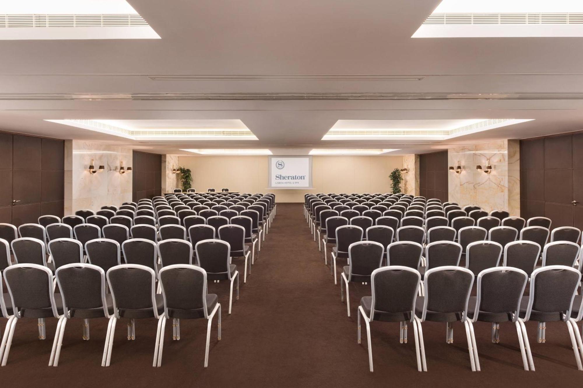 Sheraton Lisboa Hotel & Spa Exterior photo
